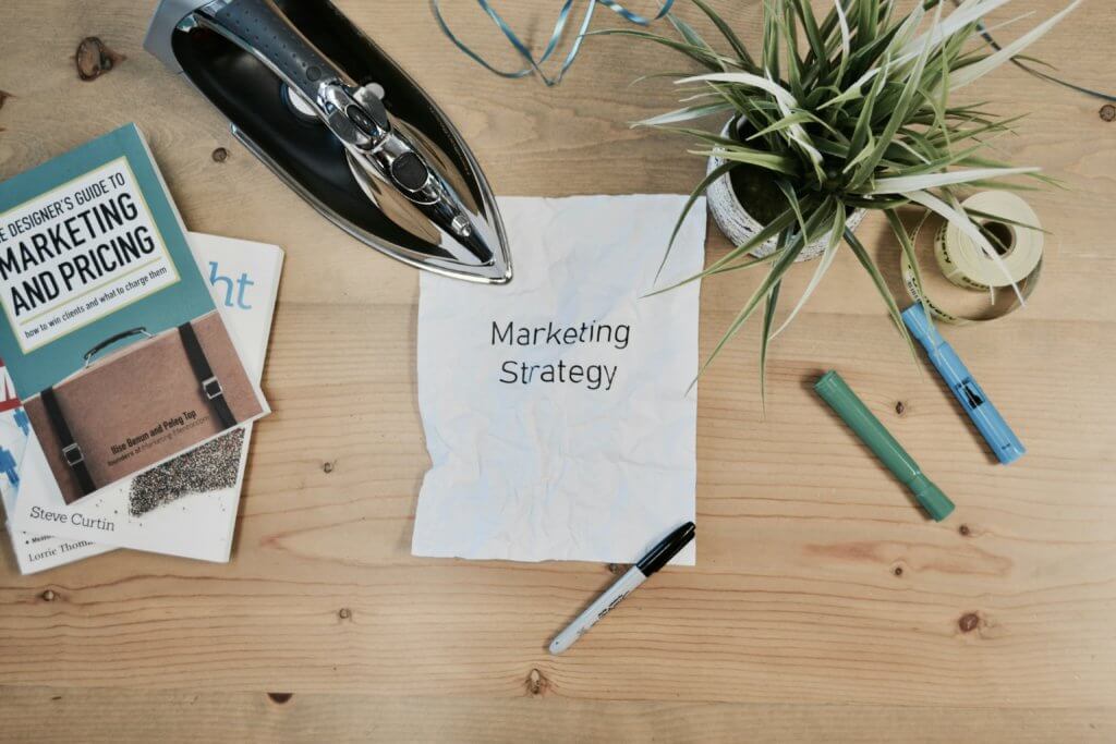 Keeping Customers Close: Proven Strategies for Fintech Firms to Thrive in a Crowded Market